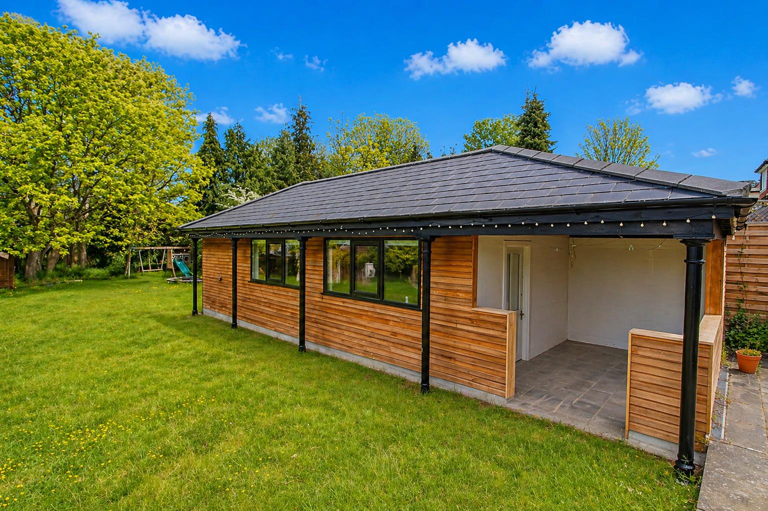 Roundwood Way, Banstead